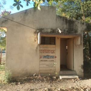 mukhya_bajara_mahila_svacchata_grha_original